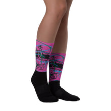 Load image into Gallery viewer, L.E.R. DESIGNS Socks dark pink.king
